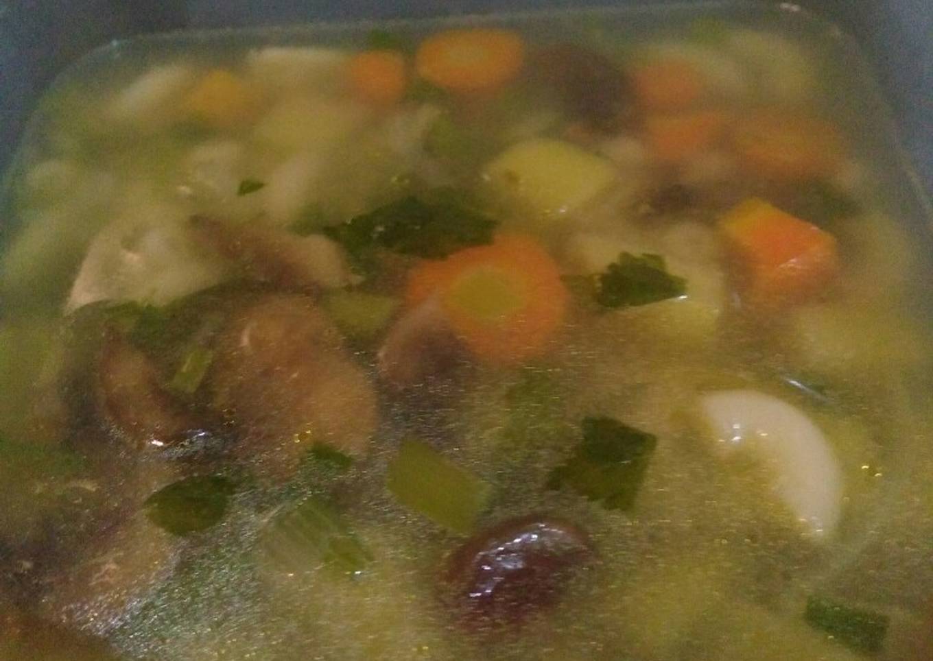 Sup sayur sederhana versi vegetarian