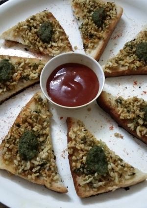 A picture of Cheese open Toast.