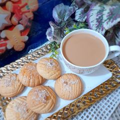 A picture of Turkish cookies.
