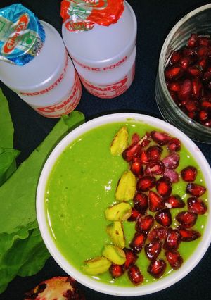 A picture of Ginger Spinach Smoothie with Yakult.