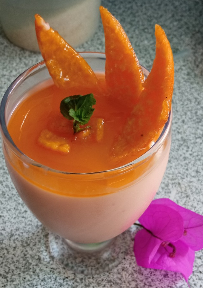 Una foto de Panna cotta de mandarina 🍊