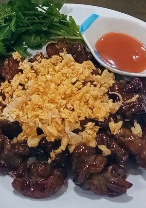 รูปของ ไส้หมูซีอิ๊วทอดกระเทียม - คีโต - สูตรคนขี้เกียจ😅