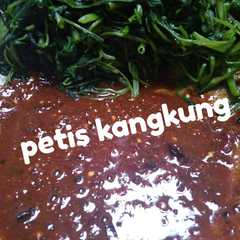 A picture of Petis Kangkung.
