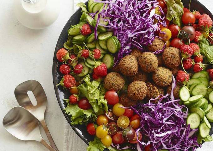 Step-by-Step Guide to Make Homemade Falafel Salad