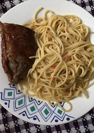 Una foto de Espaguetis con ajo