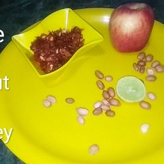 A picture of Apple peanut chutney.