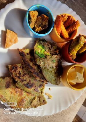 मूली का हरा भरा पराठा (mooli ka hara bhara paratha recipe in Hindi) रेसिपी मुख्य फोटो