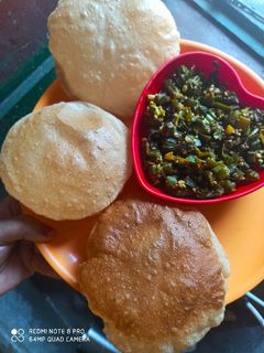 पूरी और भिंडी की सब्जी (poori aur bhindi ki sabzi recipe in Hindi) रेसिपी मुख्य फोटो