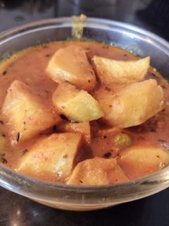 আলুর দম (aloor dum recipe in Bengali) রেসিপির প্রধান ছবি