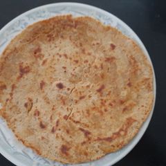 A picture of Besan ka paratha.