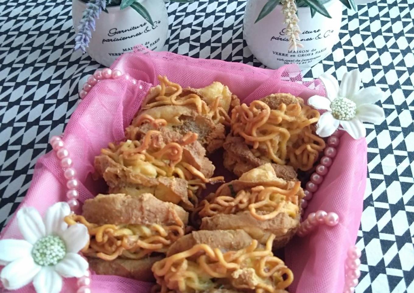 Tahu walik isi mie