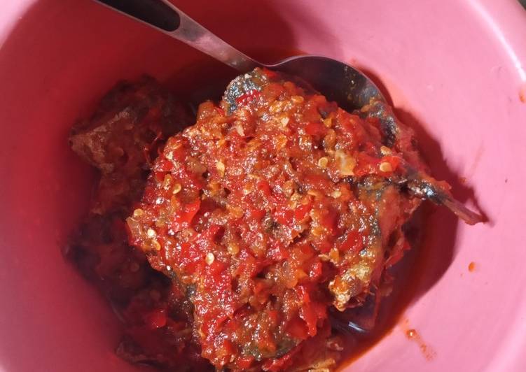 Resep Balado ikan salem bumbu luber😁 yang Enak