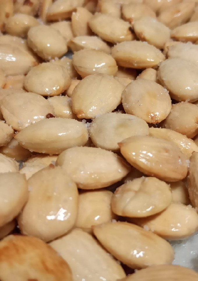 Una foto de Almendras fritas con sal