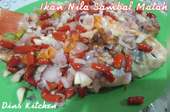 Bagaimana Menyiapkan Ikan Nila Sambal Matah Enak