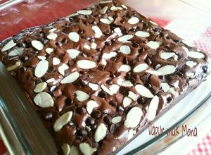 Foto resep Chocolate chips almonds brownies yummy