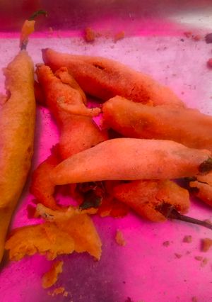 मिर्ची बड़ा (mirchi vada recipe in Hindi) रेसिपी मुख्य फोटो