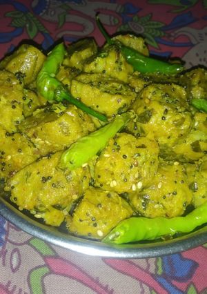 દુધી-બાજરીના મુઠીયા (Dudhi Bajri Muthiya Recipe In Gujarati) રેસીપી મુખ્ય ફોટો