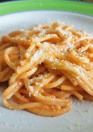 Una foto de Spaghetti morrón