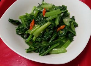 Foto resep Tumis Sawi Caisim Bawang Putih