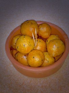 صورة لوصفة لقيمات بطريقه سهله وسريعه