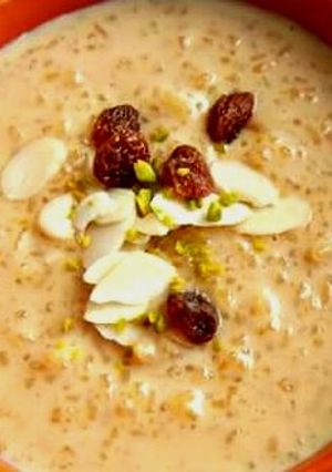 A picture of Dates Rice Kheer.