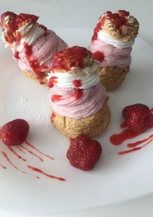Képviselőfánk, epres és egészséges recept fotója