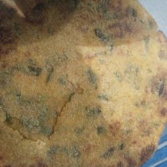 A picture of Makka methi parantha.