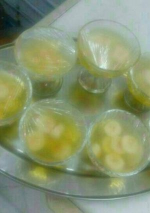 A picture of Banana in jelly.