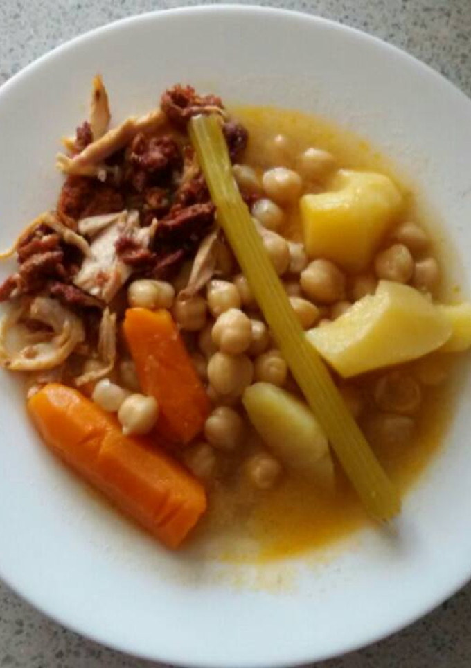 Una foto de Cocido de garbanzos