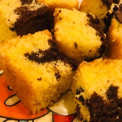 A picture of Whosaynas Marble Cake.