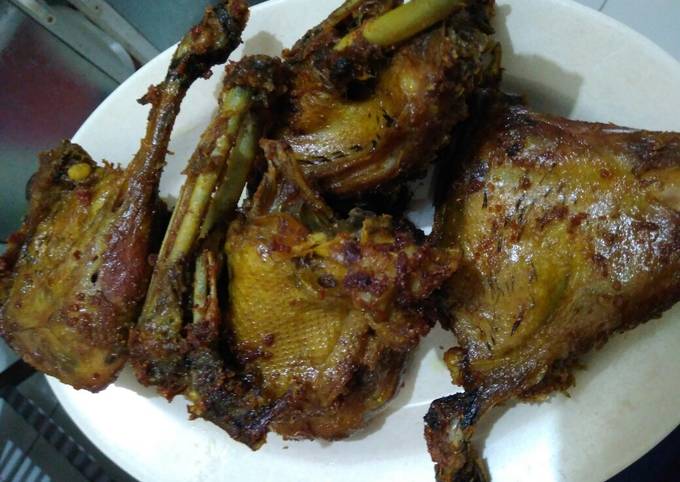 Bebek Goreng