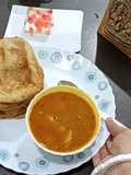 লুচি আর ফুলকপির ডালনা