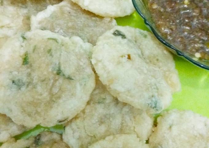 Bagaimana Membuat Cireng bumbu rujak Anti Gagal