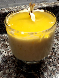 Una foto de Postre de limón en copitas