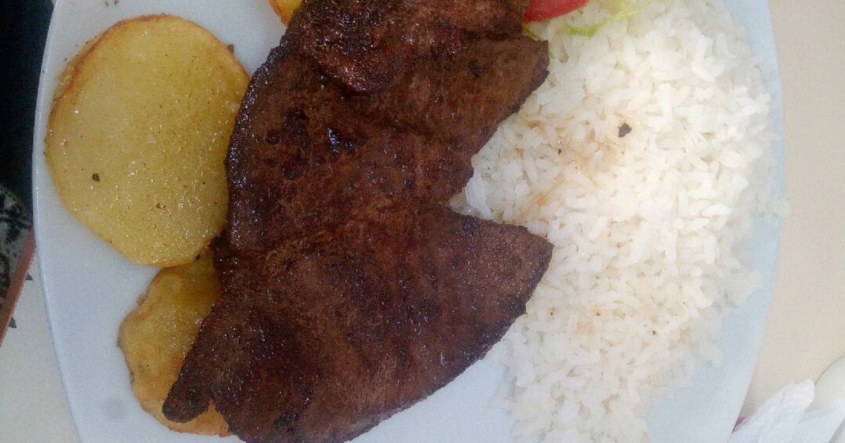 Hígado frito con papas doradas Receta de Mercedes Huaman Flores- Cookpad