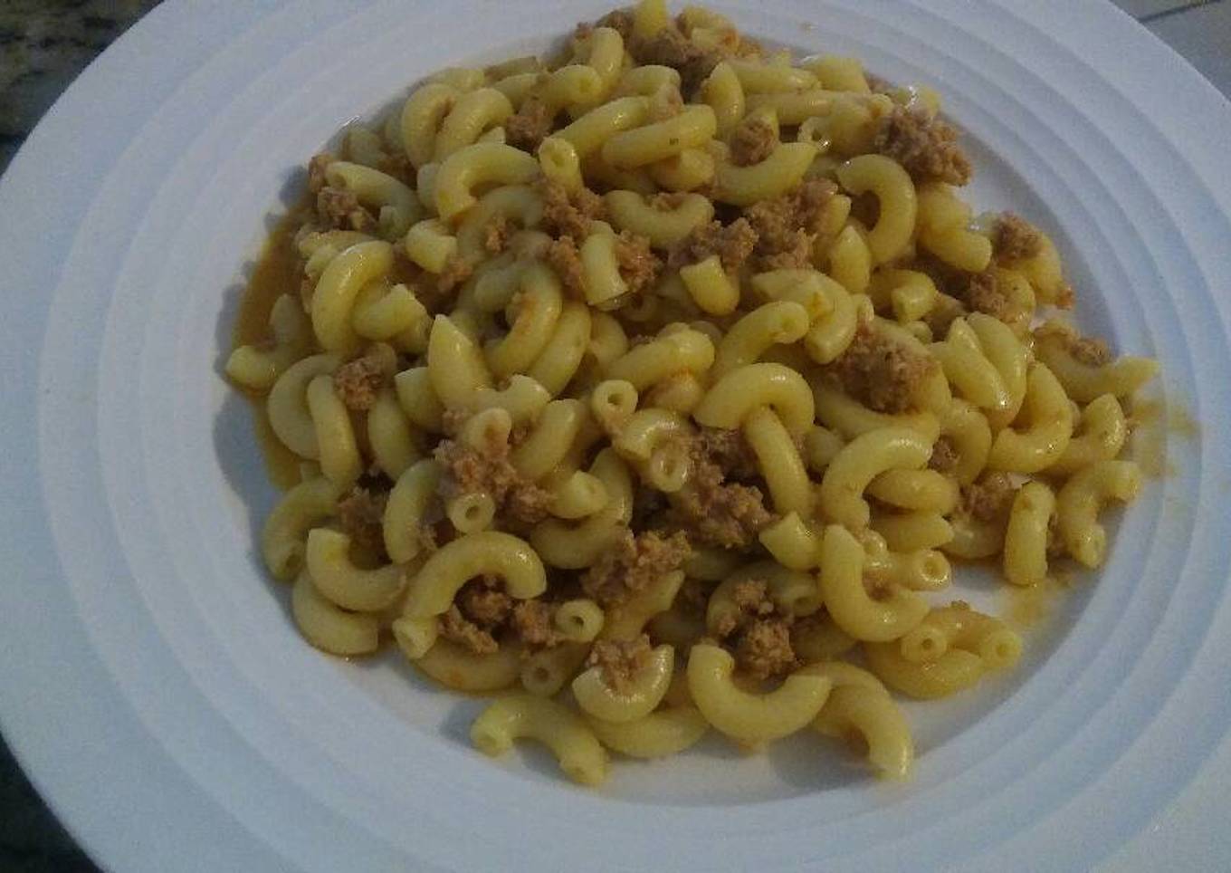 Pasta con carne molida de pavo y queso americano