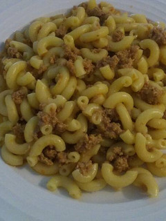 Una foto de Pasta con carne molida de pavo y queso americano