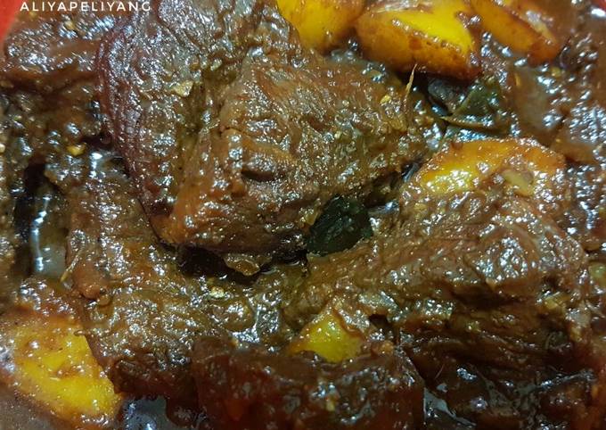 Semur betawi daging kentang