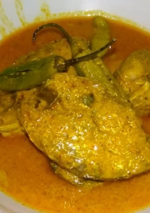 ইলিশ ভাপা (Hilsa fish vapa recipe in bengali) রেসিপির প্রধান ছবি