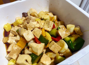 醬燒蔬菜豆腐（微波爐料理） 的食譜成品照片
