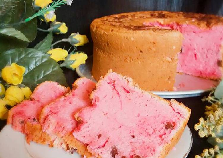 Strowberry Oreo Shiffon Cake#Lembut Kempus-Kempus