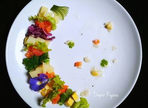 Foto resep Chopped Vegetable Salad with Lemon-Garlic Dressing