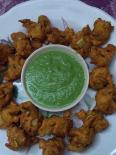 દૂધી ના ભજીયા (Dudhi Bhajiya Recipe In Gujarati) રેસીપી મુખ્ય ફોટો