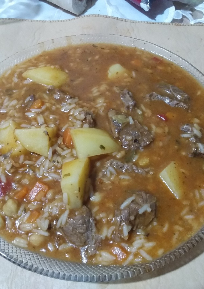 Una foto de Guiso de arroz con garbanzos