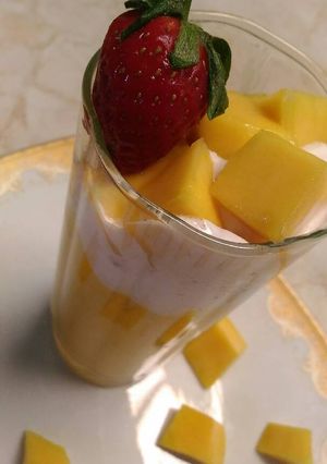 Foto resep Manggo thai with strawberry ice cream. #enakanbikinsendiri