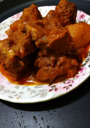বীটরুট চিকেন (beatroot chicken recipe in Bengali) রেসিপির প্রধান ছবি