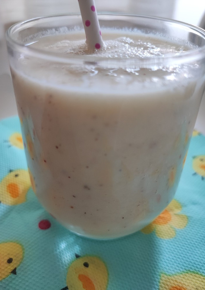 Una foto de Batido de yogurt, plátano y kiwi
