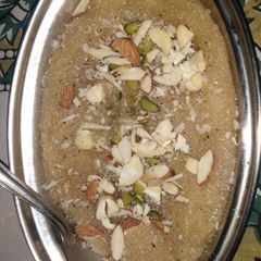 A picture of Suji ka halwa.
