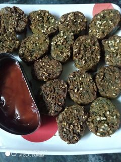 पालक वडी (palak vadi recipe in marathi) रेसिपी चे मुख्य फोटो