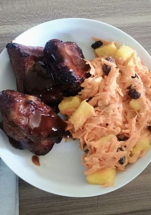 Una foto de Ensalada Tropical